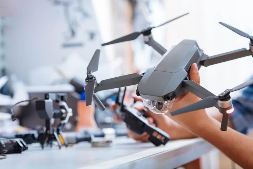 ドローン型式認証の一覧【2025年最新】機体認証との違いやDJI機を解説