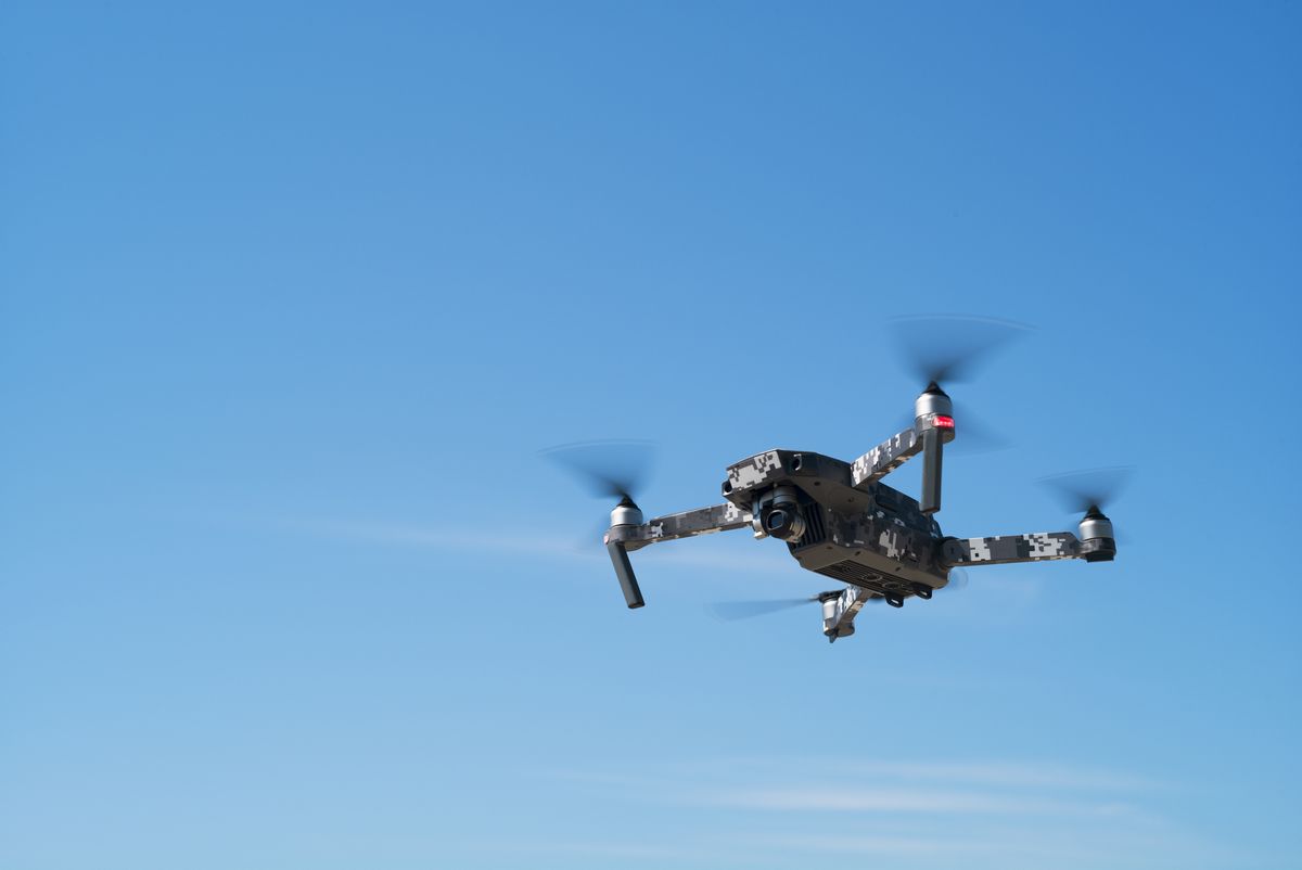 ドローン航空法違反になるケースは？日本の規制と法律、罰則を解説