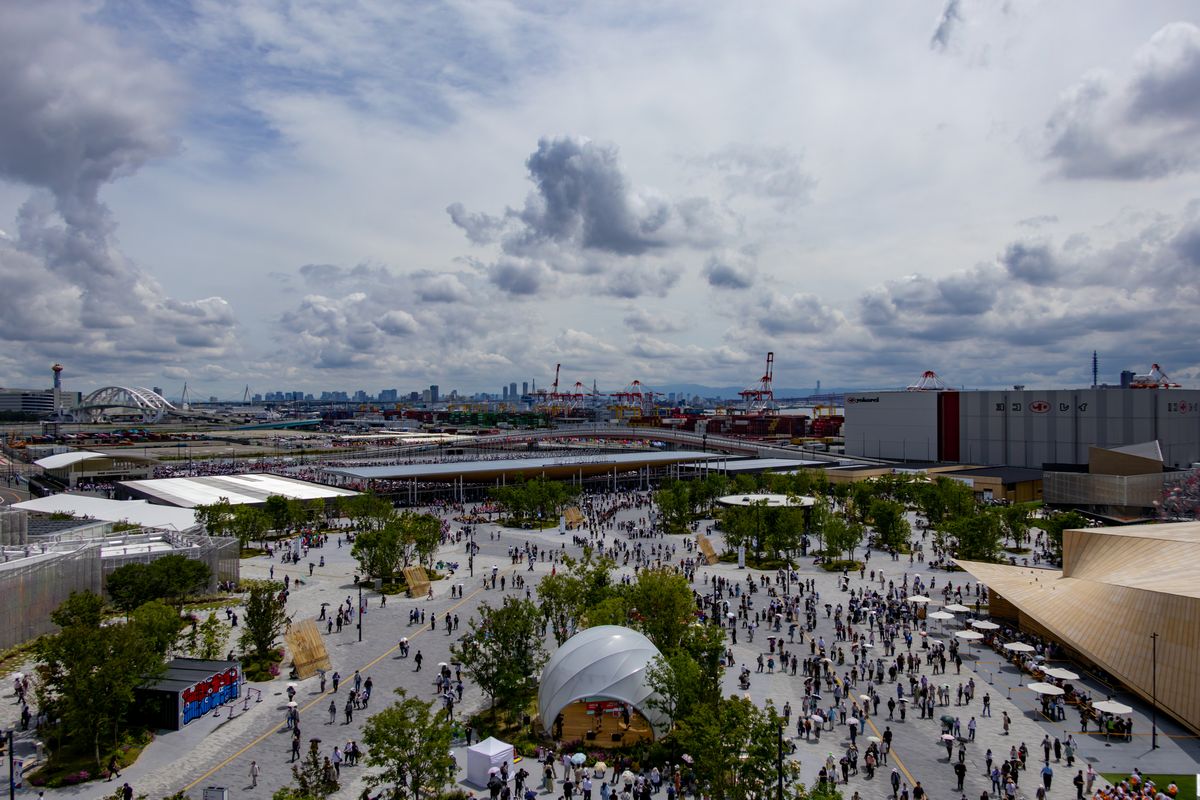 万博のドローンショー許可を解説！過去の規制事例から学ぶ申請手順