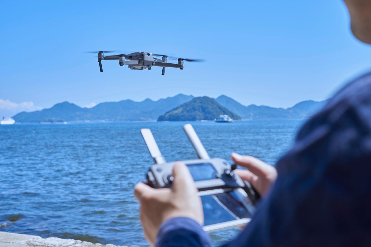 ドローン高度の限界は？法律の150m制限と申請方法